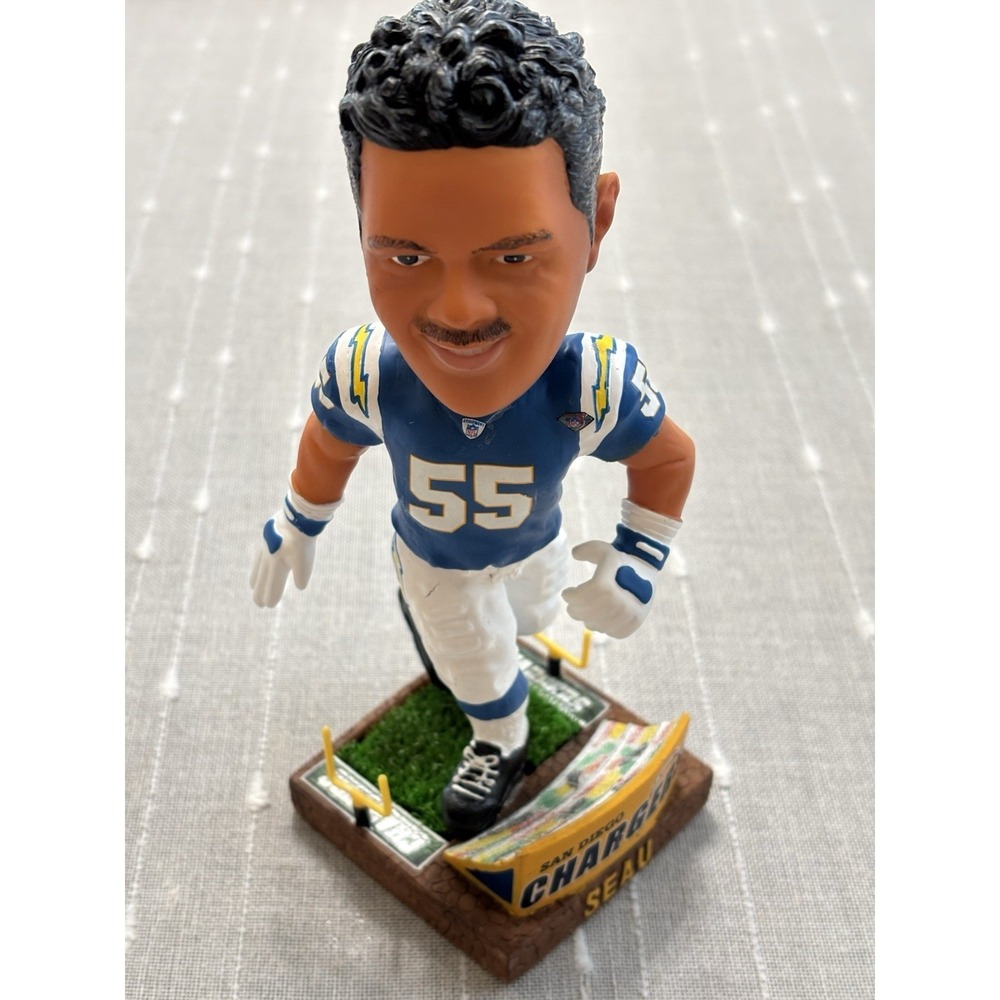 Jr Seau NFL Legends of the field Bobblehead Limited Edition Numbered 1,722/5,000